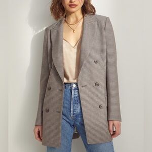 Aritzia Wilfred New Margaux Blazer • Size 2 • Tailored Double-Breasted